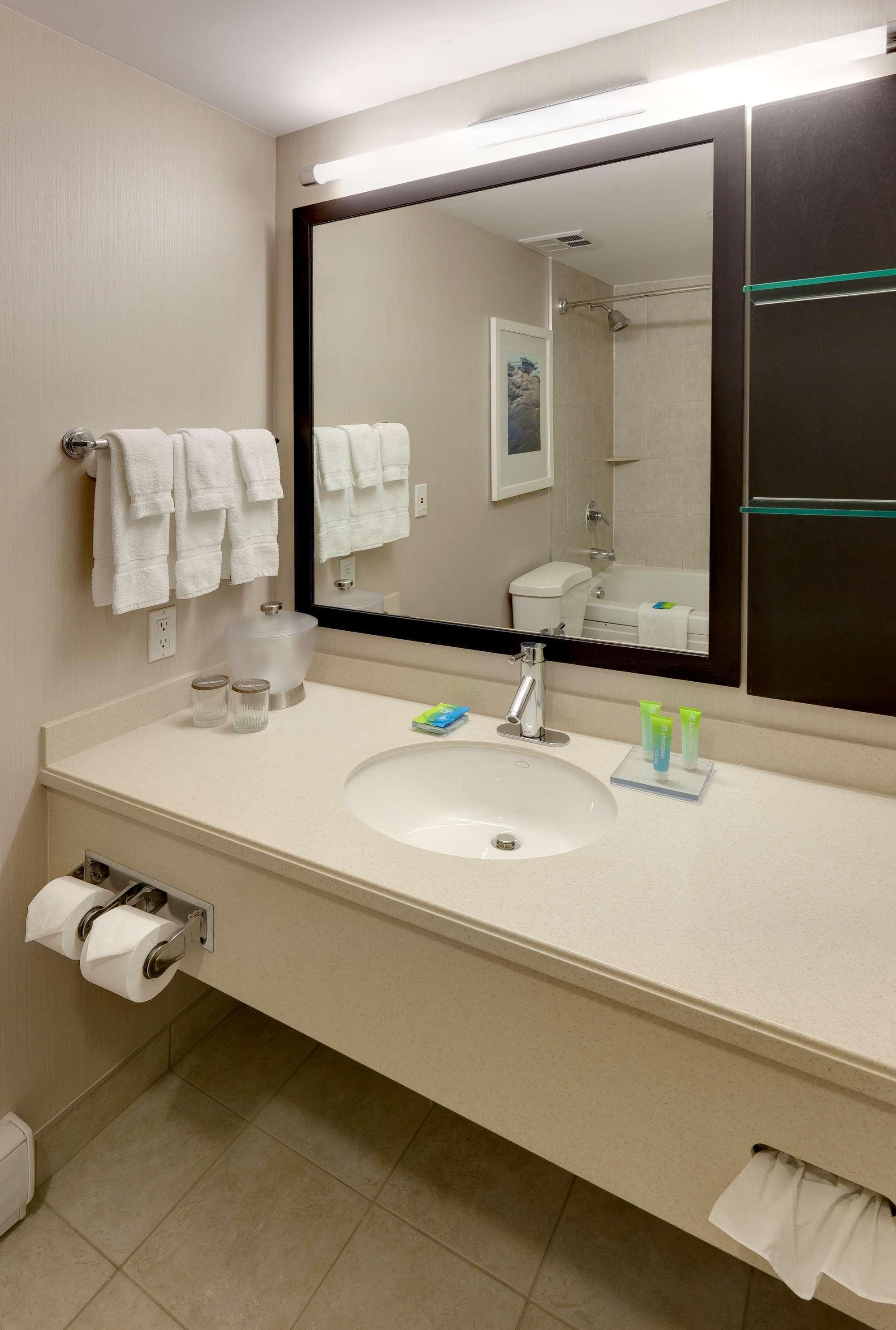 Niagara Fallsview Hotel & Suites Bilik gambar
